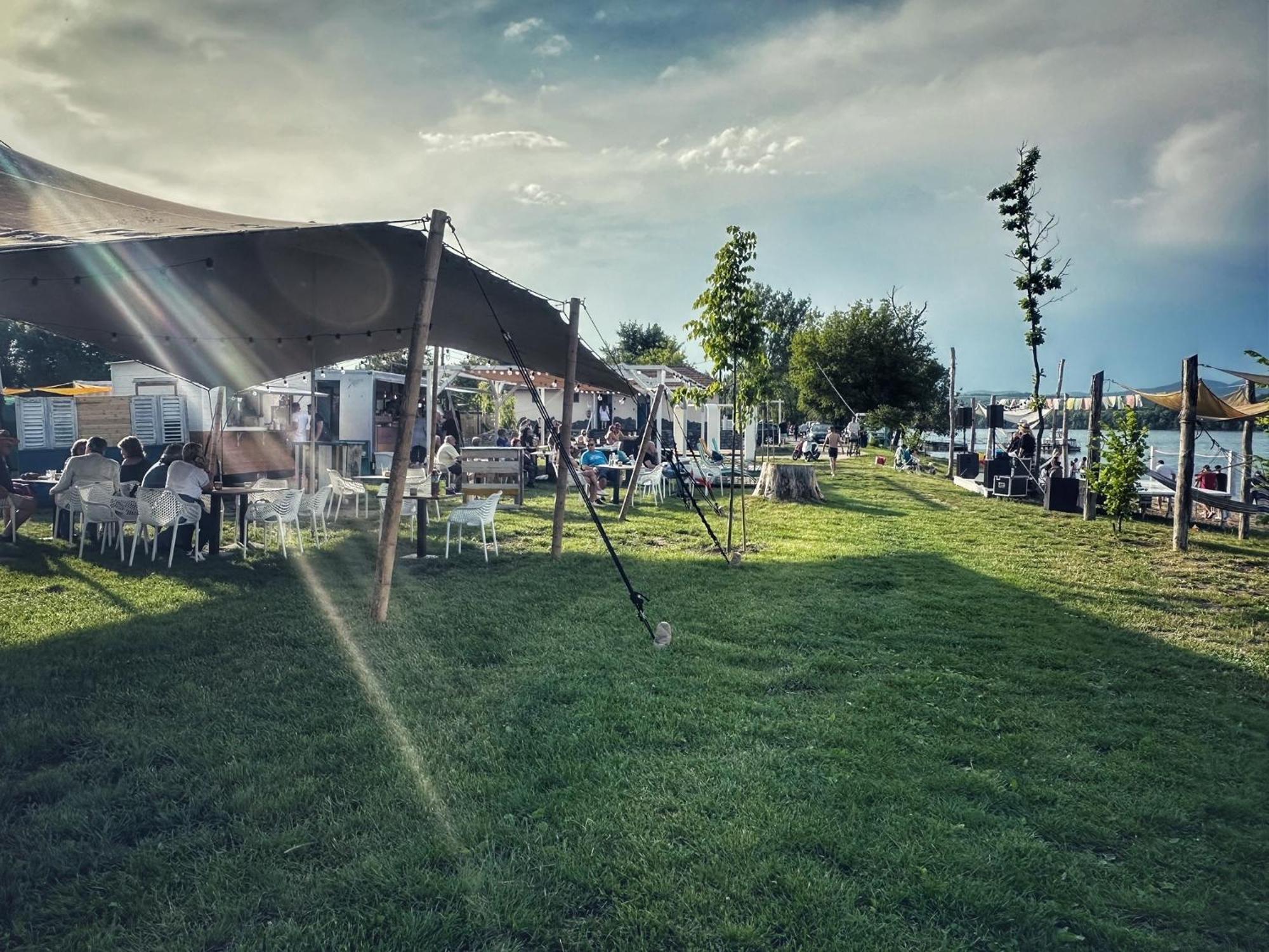 Partifecske Kemping Pilismarot Exteriér fotografie
